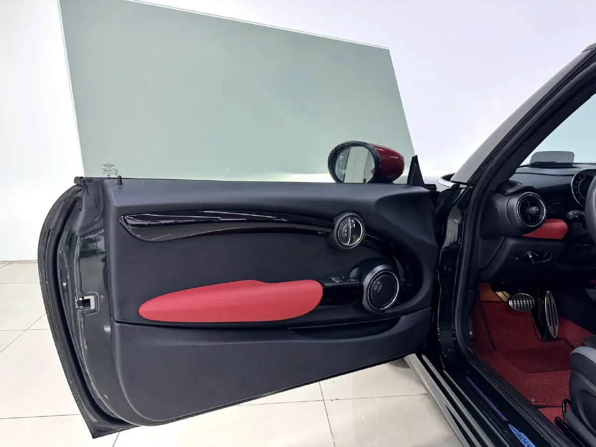 2021 MINI JCW 2.0T 231HP L4 8AT,autocango,china used car exporter,china ev exporter,chinese used car exporter,chinese used ev exporter