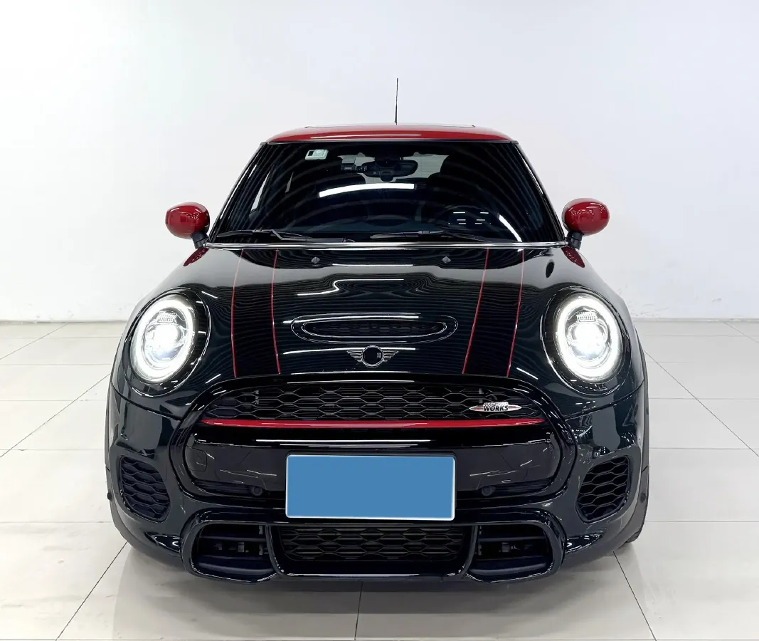 2021 MINI JCW 2.0T 231HP L4 8AT,autocango,china used car exporter,china ev exporter,chinese used car exporter,chinese used ev exporter