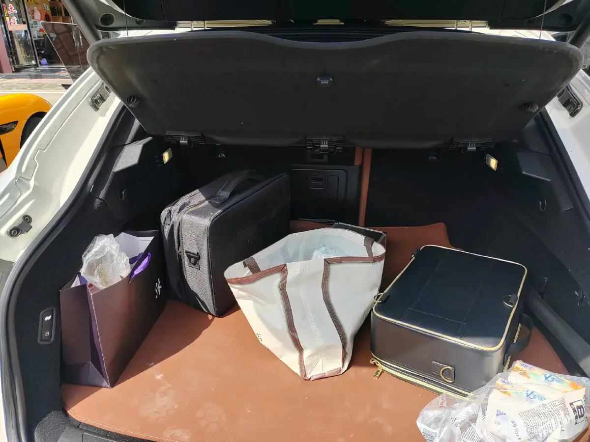 2018 Jaguar XJ 3.0T 340HP V6 8AT,autocango,china used car exporter,china ev exporter,chinese used car exporter,chinese used ev exporter