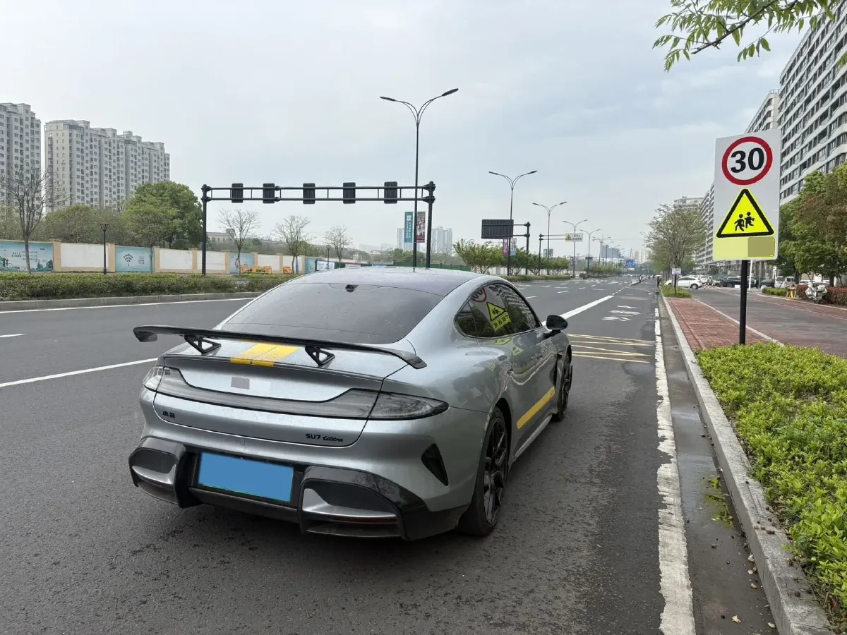 2025 MI SU7 Ultra BEV 93.7KWH,autocango,china used car exporter,china ev exporter,chinese used car exporter,chinese used ev exporter