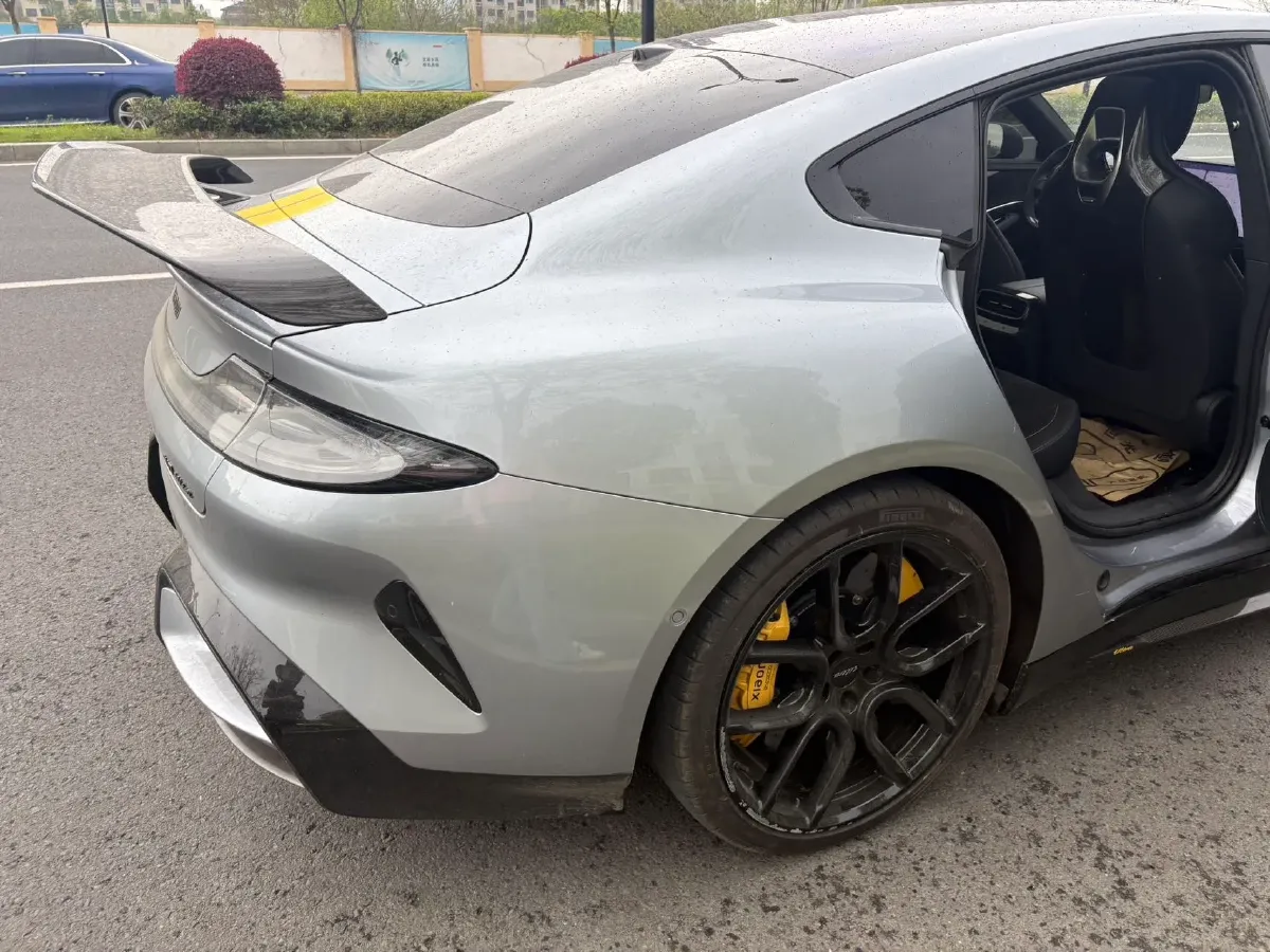 2025 MI SU7 Ultra BEV 93.7KWH,autocango,china used car exporter,china ev exporter,chinese used car exporter,chinese used ev exporter