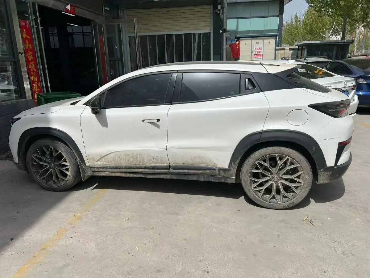 2022 ChangAn UNI-T 1.5T 188HP L4 7DCT,autocango,china used car exporter,china ev exporter,chinese used car exporter,chinese used ev exporter