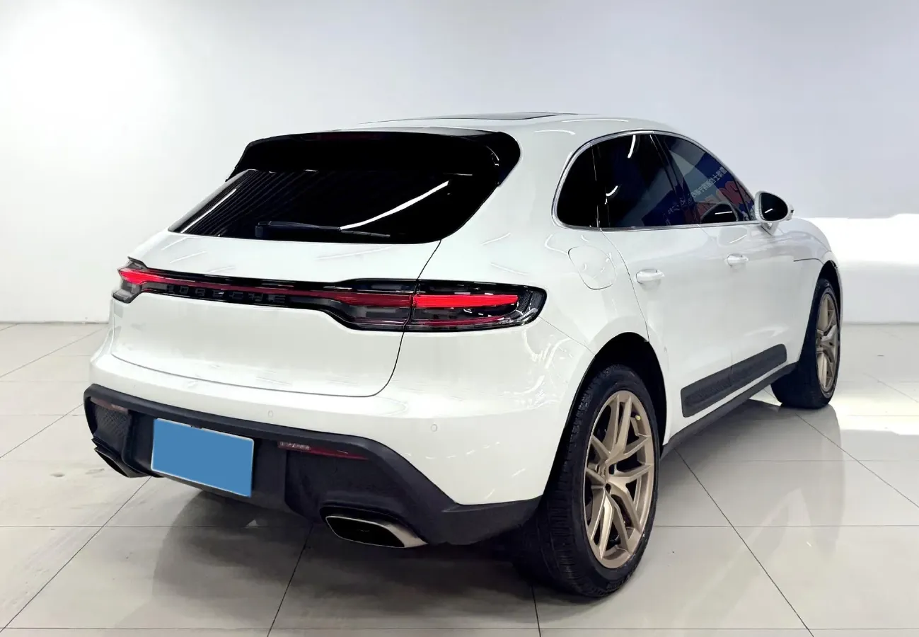 2022 Porsche Macan 2.0T 265HP L4 7DCT,autocango,china used car exporter,china ev exporter,chinese used car exporter,chinese used ev exporter