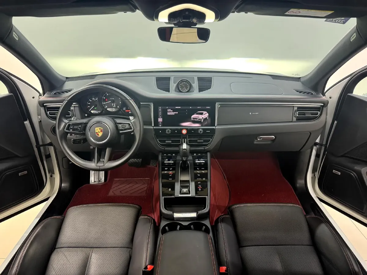 2022 Porsche Macan 2.0T 265HP L4 7DCT,autocango,china used car exporter,china ev exporter,chinese used car exporter,chinese used ev exporter