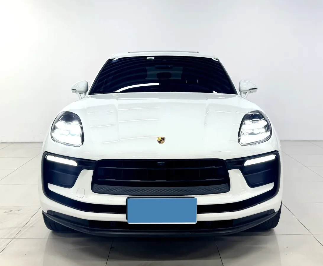 2022 Porsche Macan 2.0T 265HP L4 7DCT,autocango,china used car exporter,china ev exporter,chinese used car exporter,chinese used ev exporter