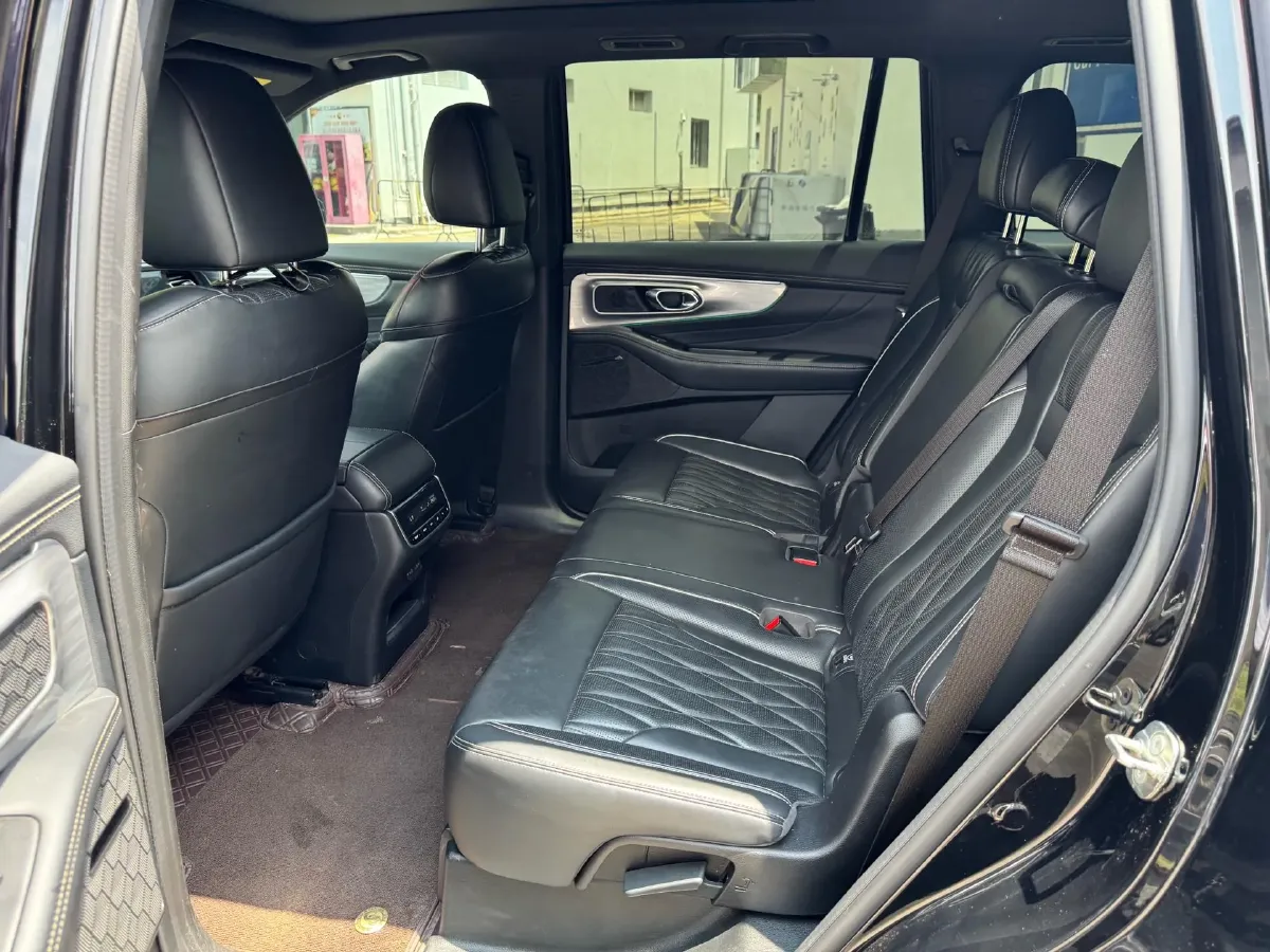 2024 GAC Trumpchi GS8 2.0T 252HP L4 8AT,autocango,china used car exporter,china ev exporter,chinese used car exporter,chinese used ev exporter