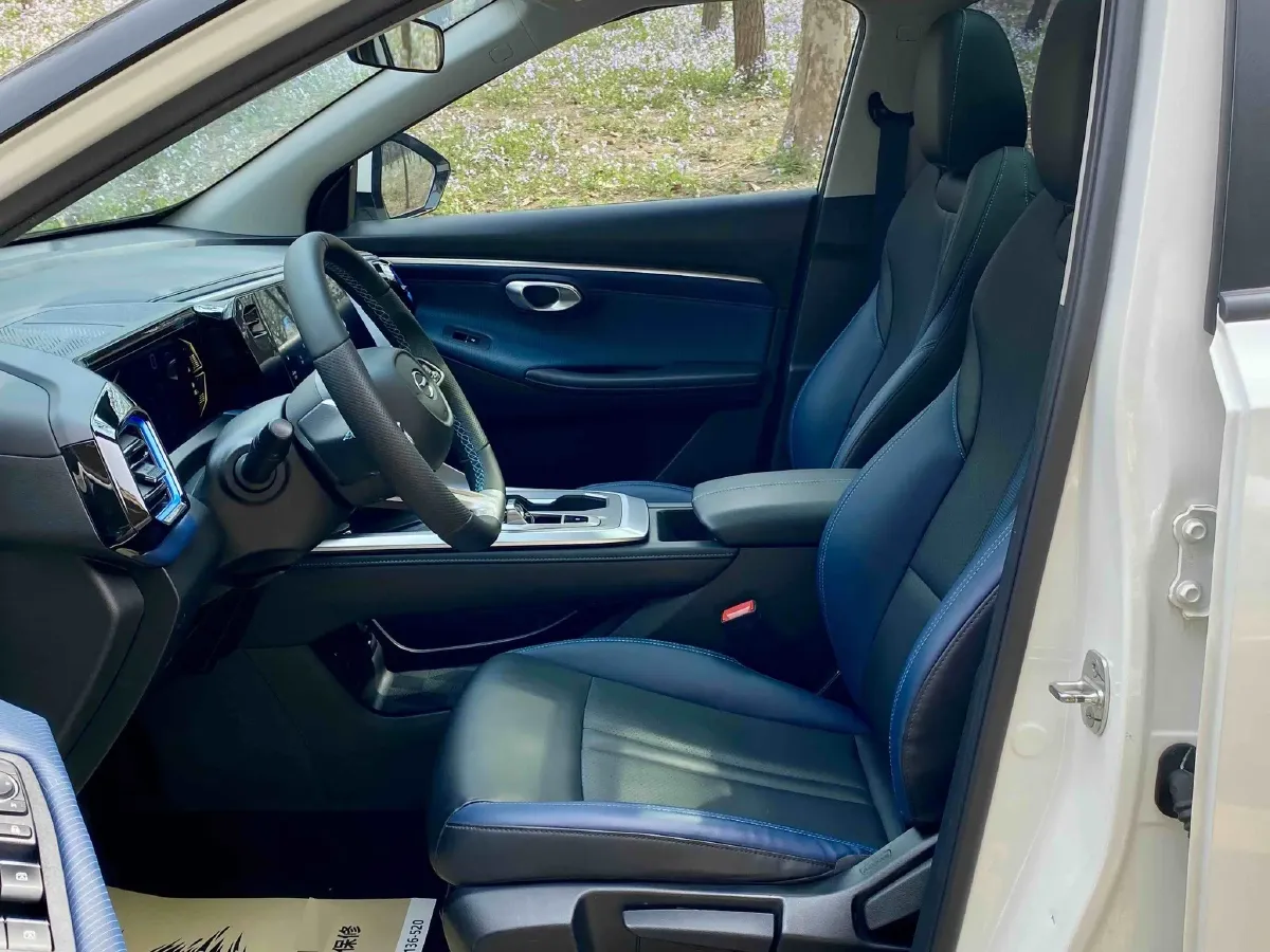 2023 GAC Trumpchi GS3 1.5T 177HP L4 7DCT,autocango,china used car exporter,china ev exporter,chinese used car exporter,chinese used ev exporter