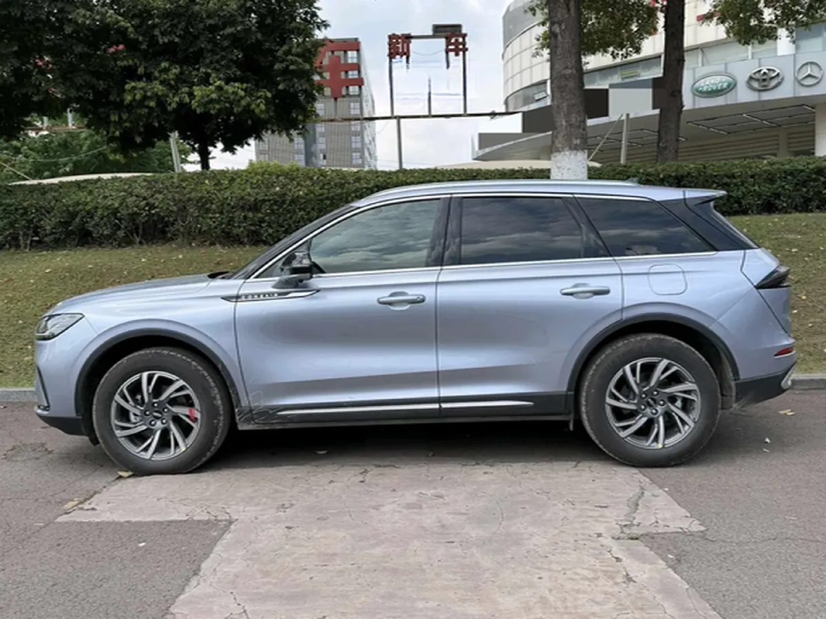 2023 Lincoln Corsair 2.0T 261HP L4 8AT,autocango,china used car exporter,china ev exporter,chinese used car exporter,chinese used ev exporter