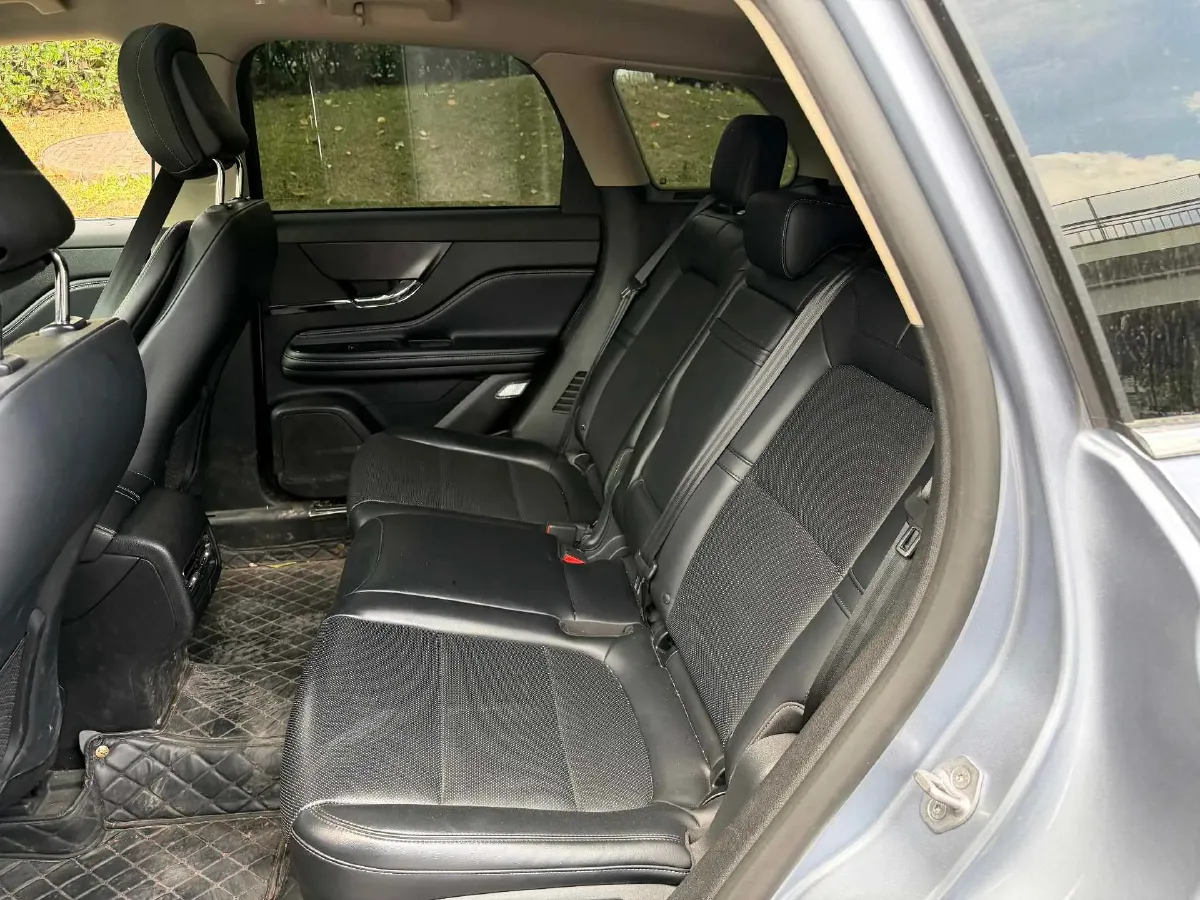 2023 Lincoln Corsair 2.0T 261HP L4 8AT,autocango,china used car exporter,china ev exporter,chinese used car exporter,chinese used ev exporter