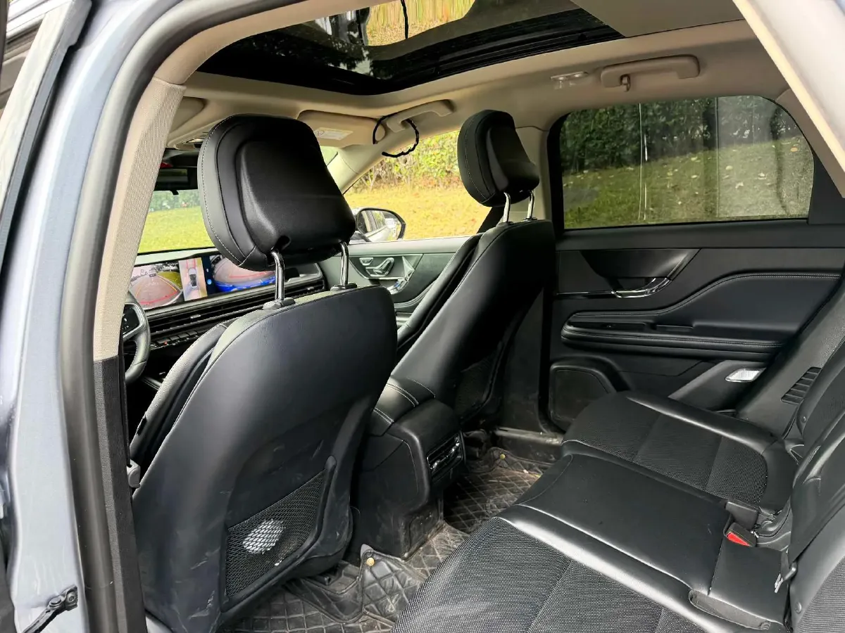 2023 Lincoln Corsair 2.0T 261HP L4 8AT,autocango,china used car exporter,china ev exporter,chinese used car exporter,chinese used ev exporter