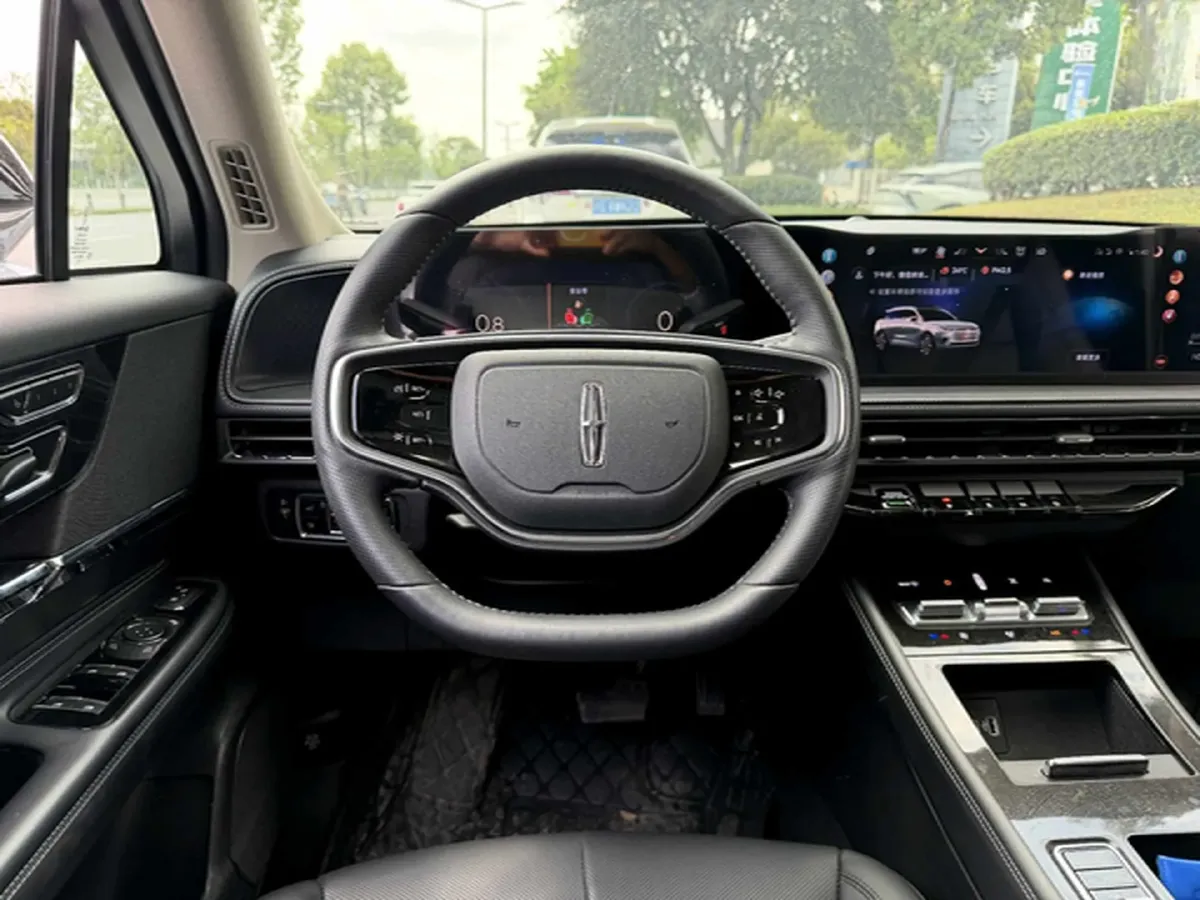 2023 Lincoln Corsair 2.0T 261HP L4 8AT,autocango,china used car exporter,china ev exporter,chinese used car exporter,chinese used ev exporter