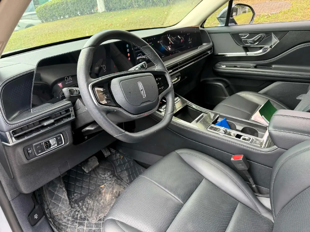 2023 Lincoln Corsair 2.0T 261HP L4 8AT,autocango,china used car exporter,china ev exporter,chinese used car exporter,chinese used ev exporter