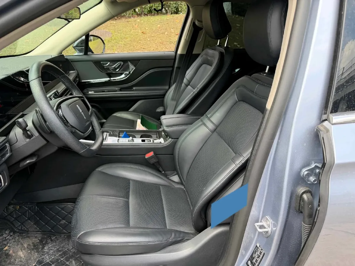 2023 Lincoln Corsair 2.0T 261HP L4 8AT,autocango,china used car exporter,china ev exporter,chinese used car exporter,chinese used ev exporter