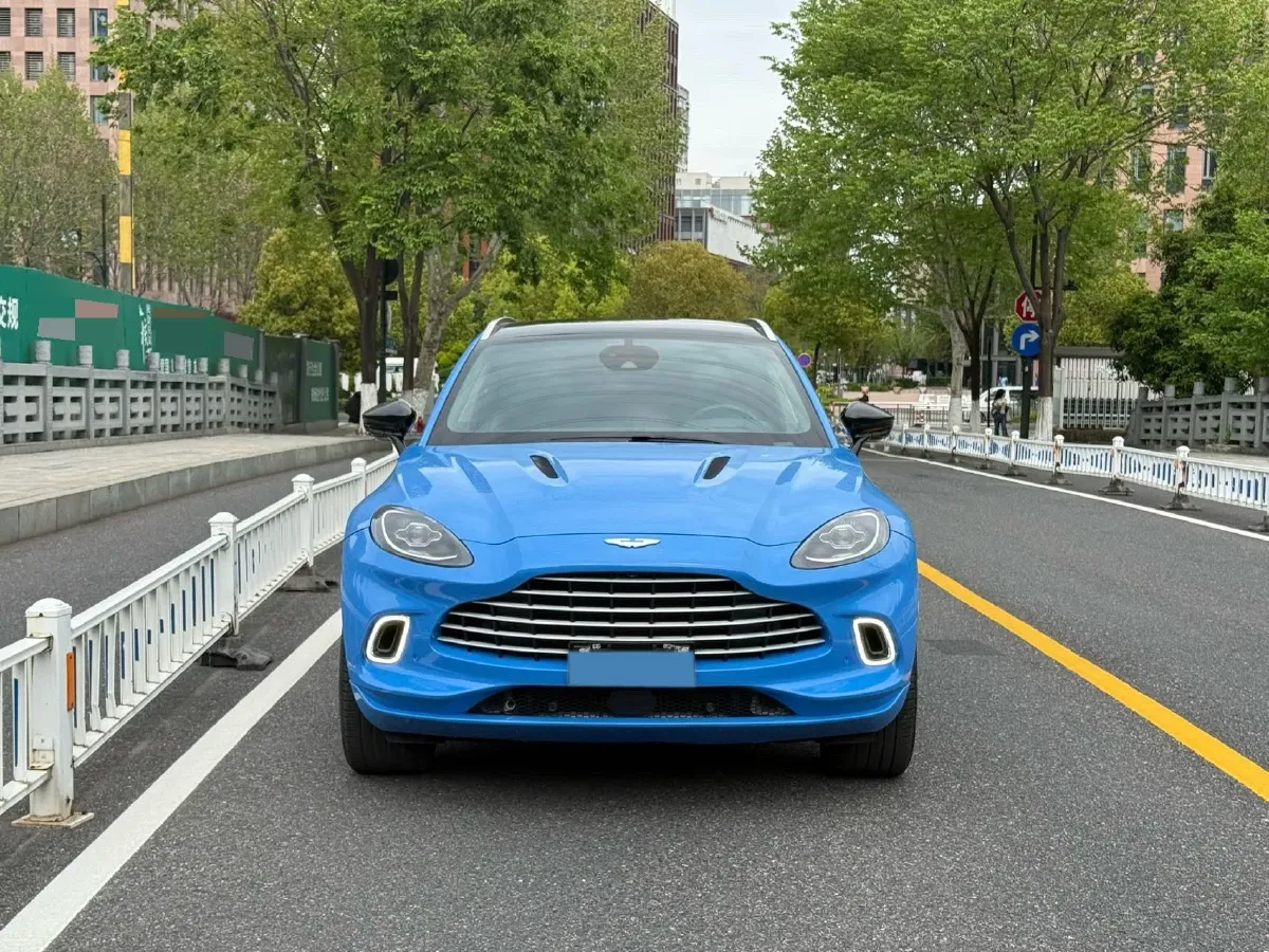 2020 Aston Martin DBX 4.0T 550HP V8 9AT,autocango,china used car exporter,china ev exporter,chinese used car exporter,chinese used ev exporter