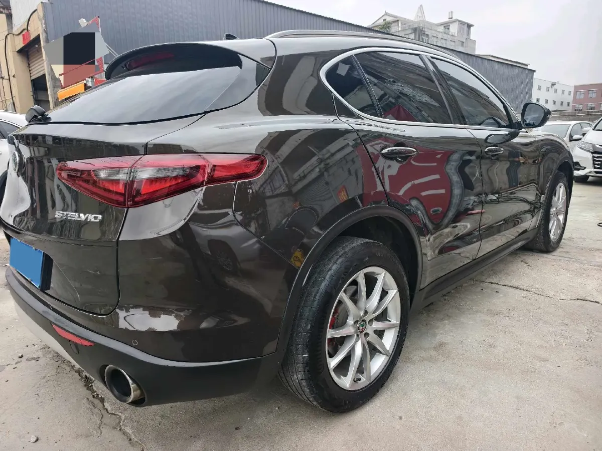 2017 Alfa Romeo Stelvio 2.0T 200HP L4 8AT,autocango,china used car exporter,china ev exporter,chinese used car exporter,chinese used ev exporter