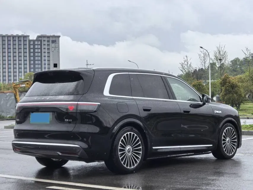 2025 AITO AITO M8 REEV 160HP REEV 53.4KWH,autocango,china used car exporter,china ev exporter,chinese used car exporter,chinese used ev exporter