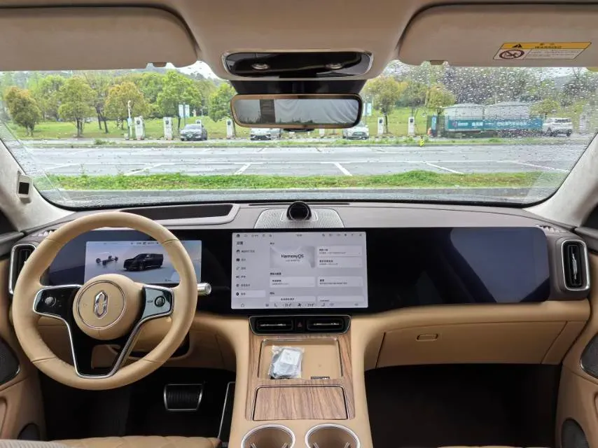 2025 AITO AITO M8 REEV 160HP REEV 53.4KWH,autocango,china used car exporter,china ev exporter,chinese used car exporter,chinese used ev exporter