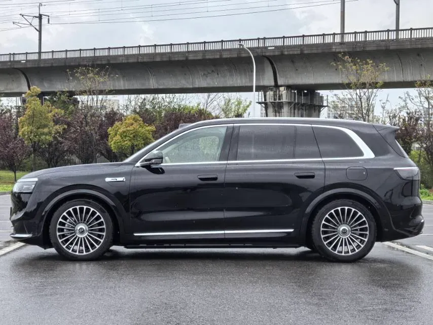 2025 AITO AITO M8 REEV 160HP REEV 53.4KWH,autocango,china used car exporter,china ev exporter,chinese used car exporter,chinese used ev exporter