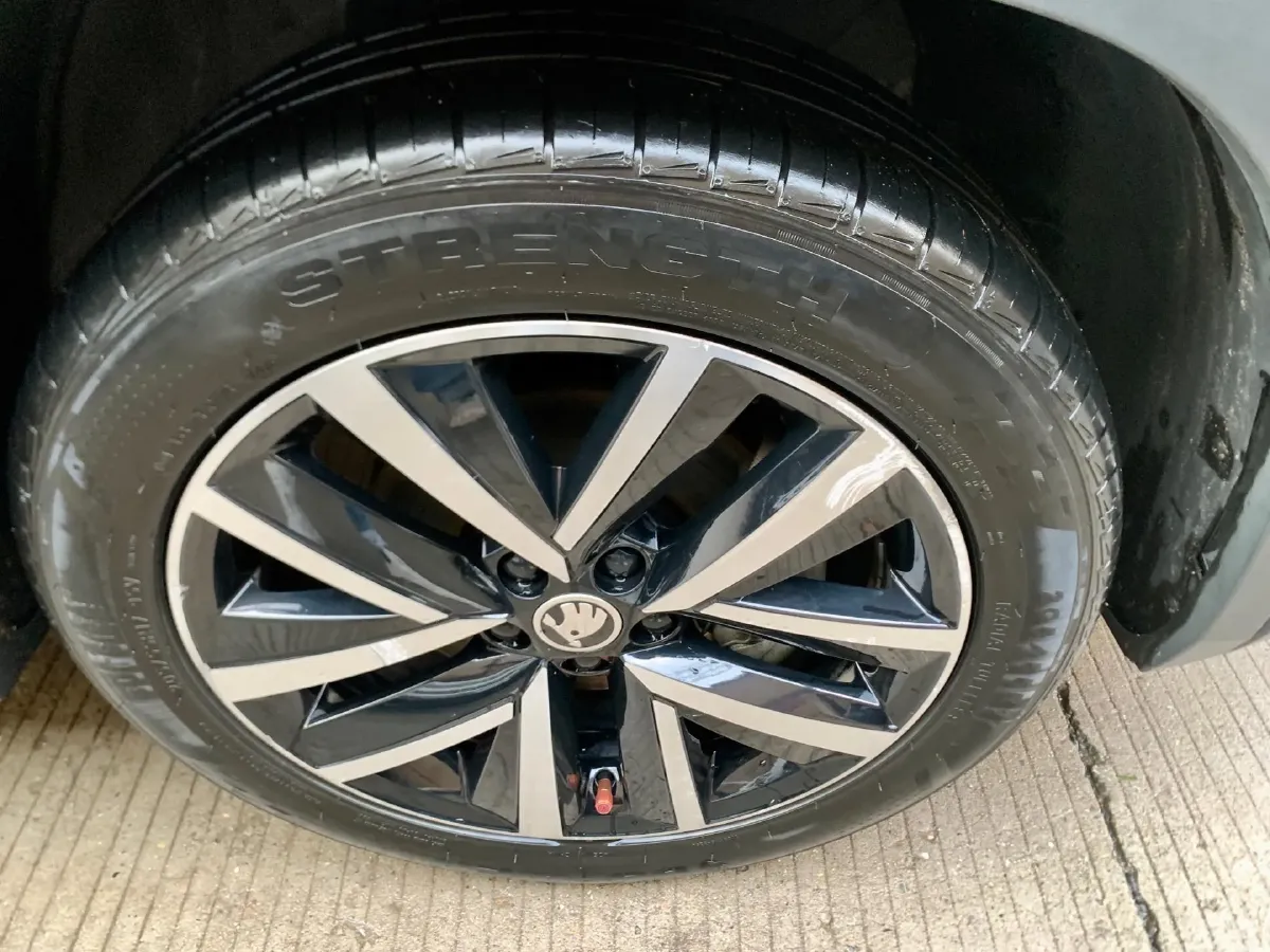 2020 Skoda Kamiq 1.5L 112HP L4 6AT,autocango,china used car exporter,china ev exporter,chinese used car exporter,chinese used ev exporter