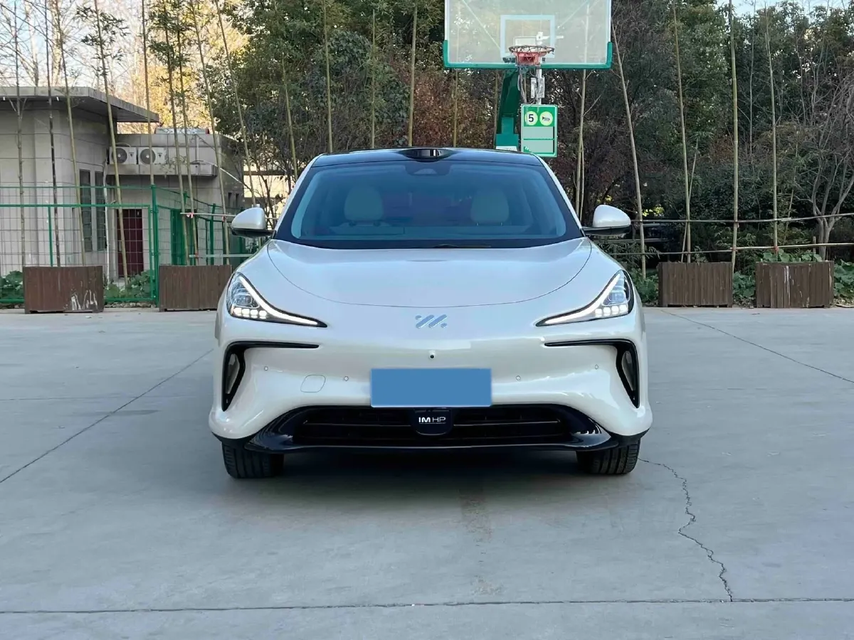 2023 IM LS6 BEV 71KWH,autocango,china used car exporter,china ev exporter,chinese used car exporter,chinese used ev exporter