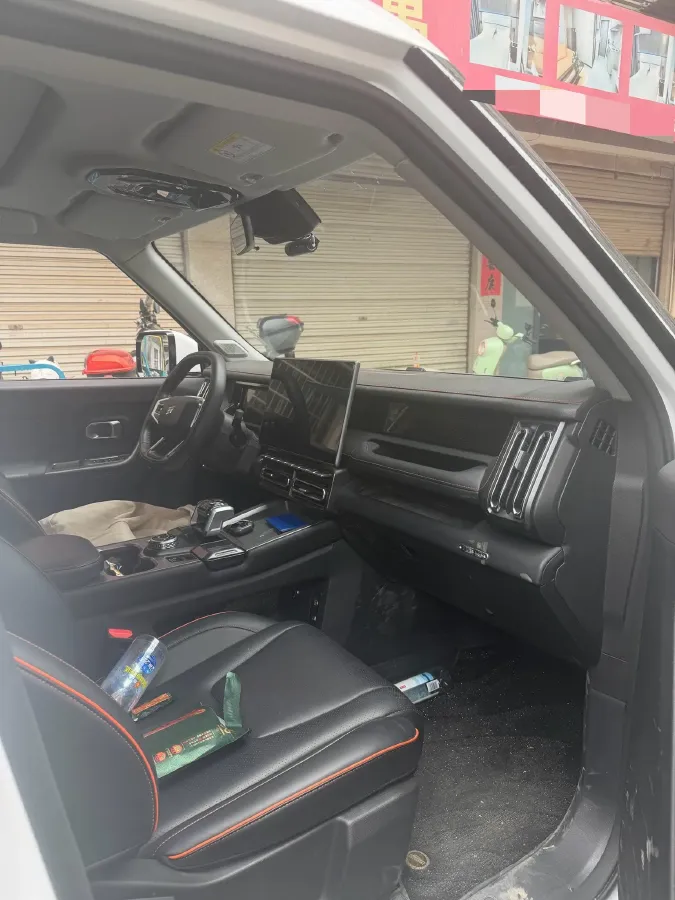 2025 MAXUS XinTu V70 2.0T 150HP L4 9AT,autocango,china used car exporter,china ev exporter,chinese used car exporter,chinese used ev exporter