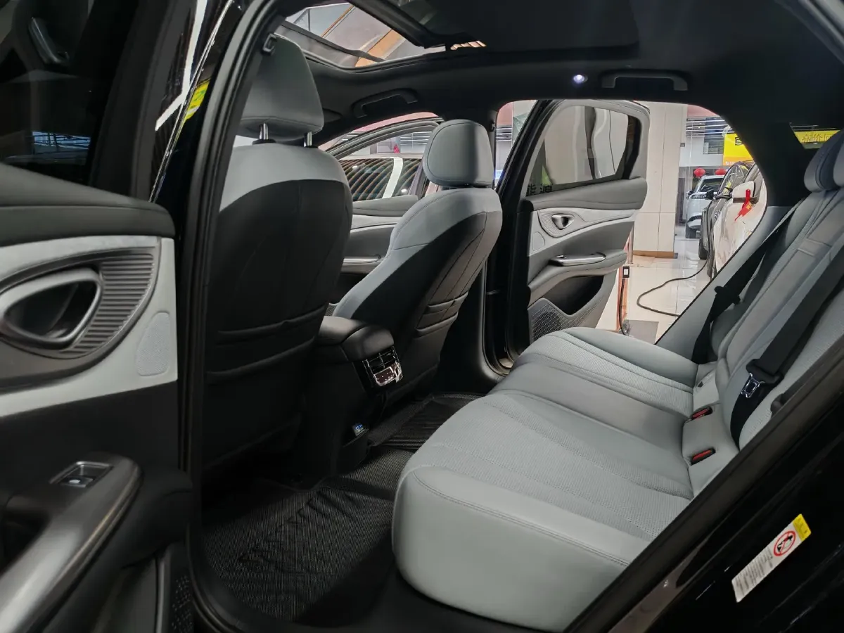 2023 BYD Seal 1.5L 110HP L4 E-CVT PHEV 17.6KWH,autocango,china used car exporter,china ev exporter,chinese used car exporter,chinese used ev exporter