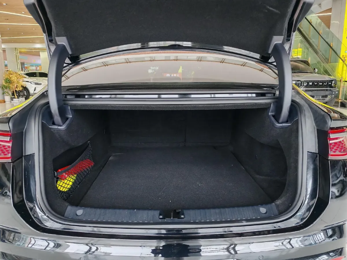 2023 BYD Seal 1.5L 110HP L4 E-CVT PHEV 17.6KWH,autocango,china used car exporter,china ev exporter,chinese used car exporter,chinese used ev exporter