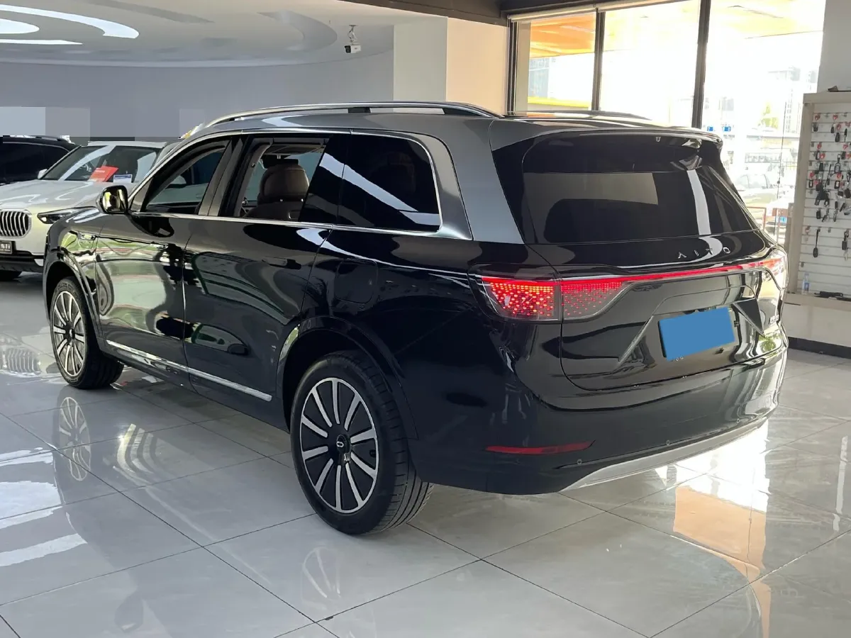 2024 AITO AITO M9 1.5T 152HP L4 REEV 42KWH,autocango,china used car exporter,china ev exporter,chinese used car exporter,chinese used ev exporter