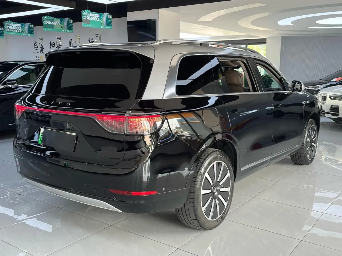 2024 AITO AITO M9 1.5T 152HP L4 REEV 42KWH,autocango,china used car exporter,china ev exporter,chinese used car exporter,chinese used ev exporter