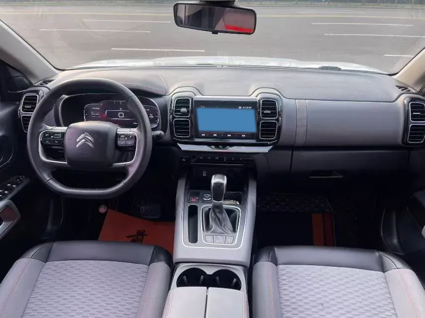 2017 Citroen C5 Aircross 1.6T 167HP L4 6AT,autocango,china used car exporter,china ev exporter,chinese used car exporter,chinese used ev exporter