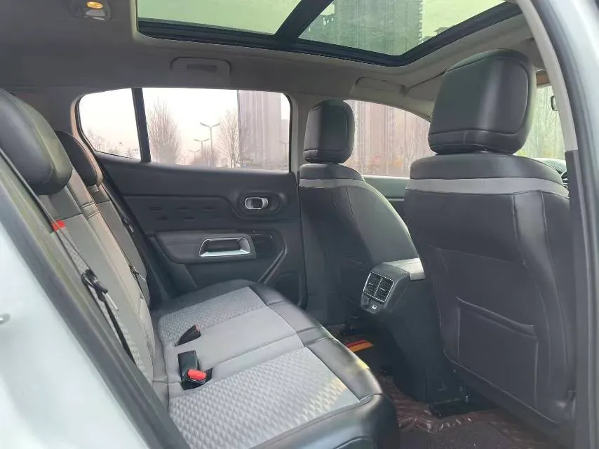 2017 Citroen C5 Aircross 1.6T 167HP L4 6AT,autocango,china used car exporter,china ev exporter,chinese used car exporter,chinese used ev exporter