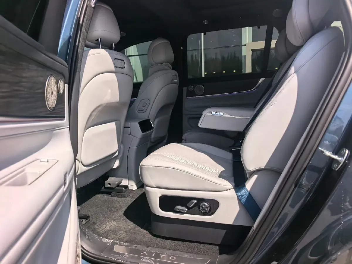 2024 AITO AITO M9 1.5T 152HP L4 REEV 42KWH,autocango,china used car exporter,china ev exporter,chinese used car exporter,chinese used ev exporter