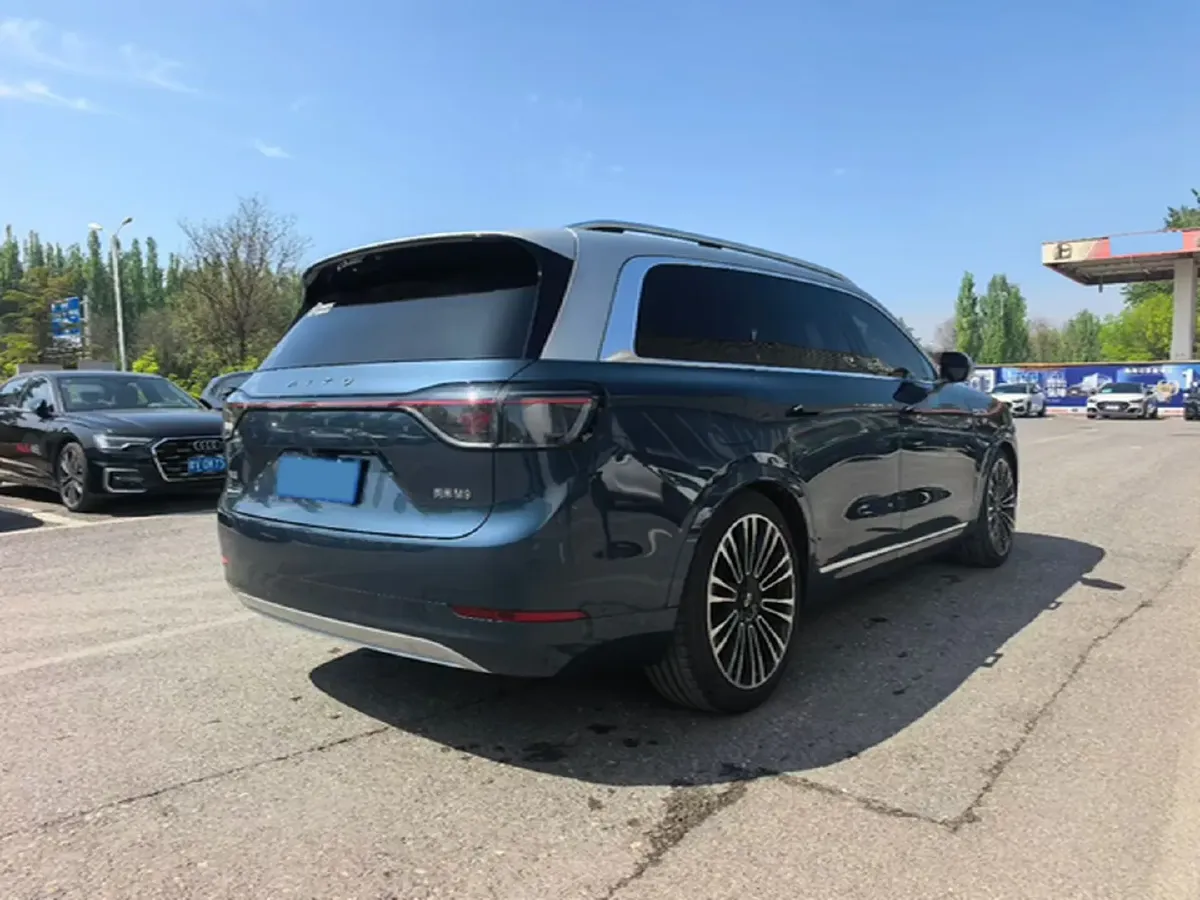 2024 AITO AITO M9 1.5T 152HP L4 REEV 42KWH,autocango,china used car exporter,china ev exporter,chinese used car exporter,chinese used ev exporter