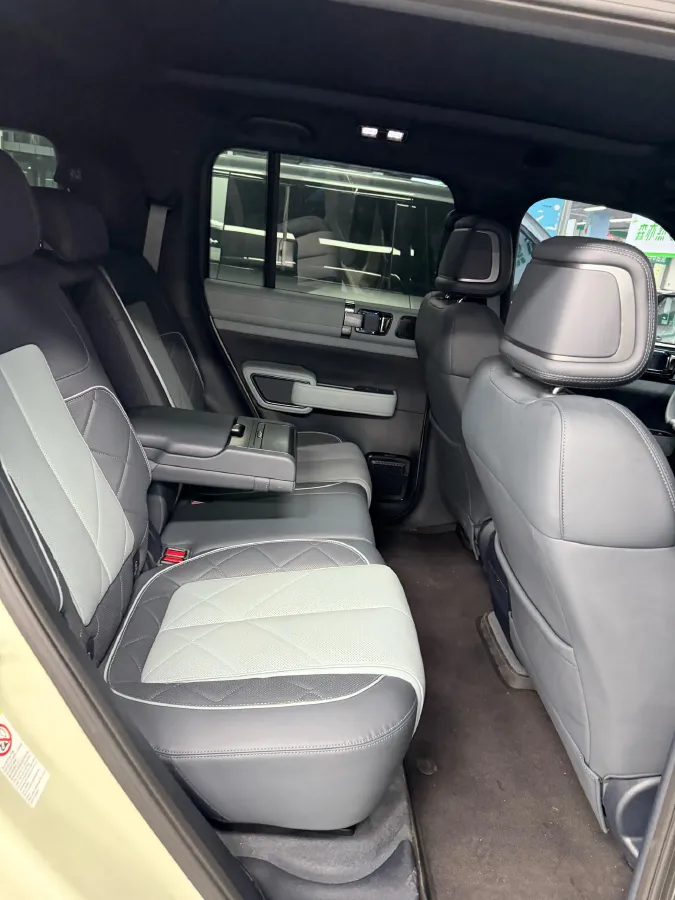 2025 FangChengBao Bao 5 1.5T 194HP L4 E-CVT PHEV 31.8KWH,autocango,china used car exporter,china ev exporter,chinese used car exporter,chinese used ev exporter