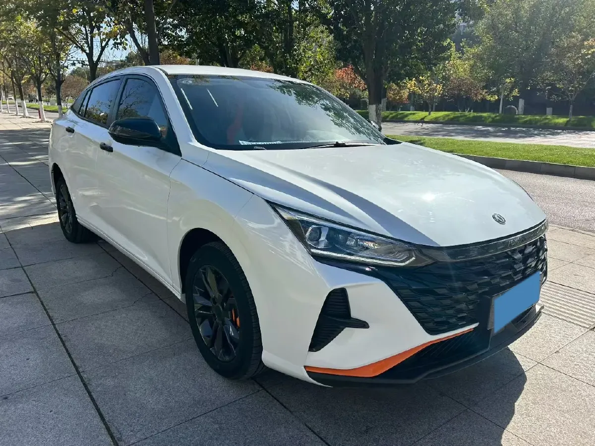 2023 DongFeng Aeolus YiXuan 1.5L 125HP L4 6DCT,autocango,china used car exporter,china ev exporter,chinese used car exporter,chinese used ev exporter