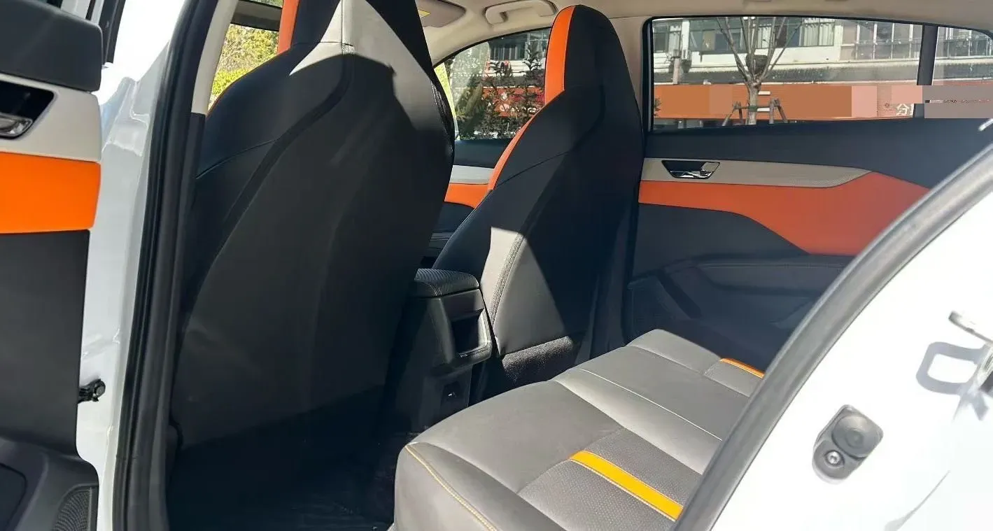 2023 DongFeng Aeolus YiXuan 1.5L 125HP L4 6DCT,autocango,china used car exporter,china ev exporter,chinese used car exporter,chinese used ev exporter