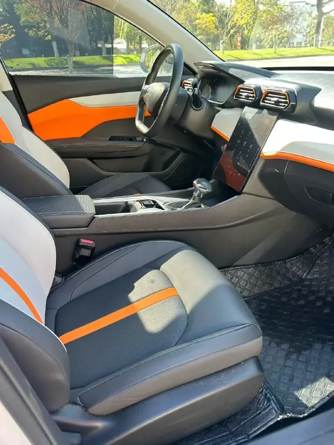 2023 DongFeng Aeolus YiXuan 1.5L 125HP L4 6DCT,autocango,china used car exporter,china ev exporter,chinese used car exporter,chinese used ev exporter