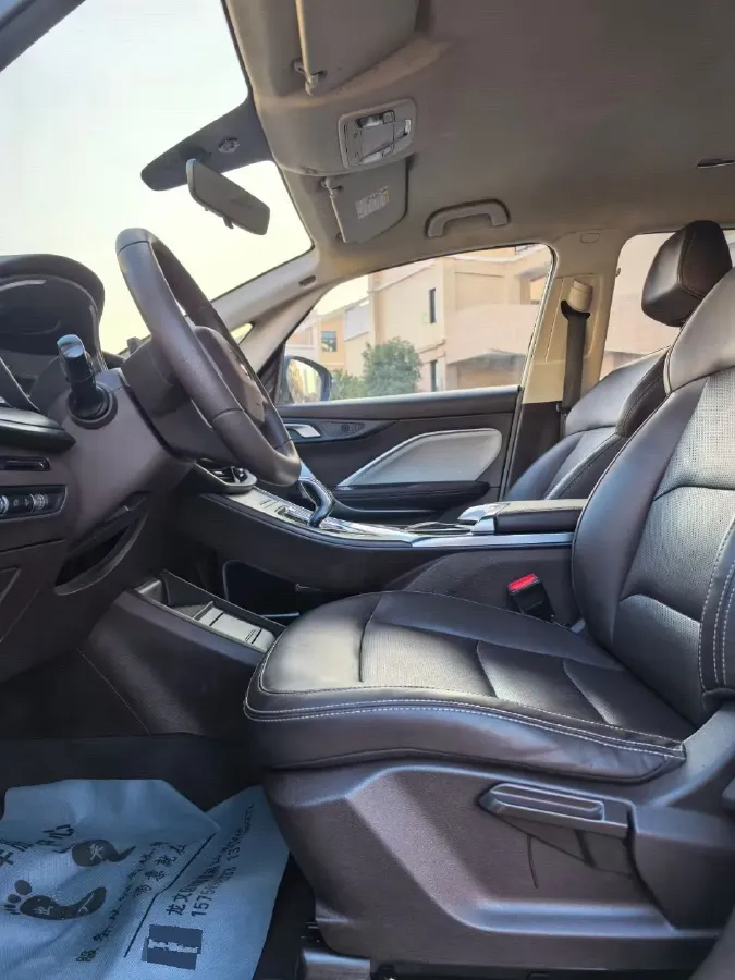 2021 Livan Maple 80v BEV 53KWH,autocango,china used car exporter,china ev exporter,chinese used car exporter,chinese used ev exporter