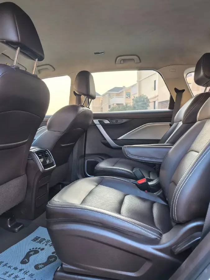 2021 Livan Maple 80v BEV 53KWH,autocango,china used car exporter,china ev exporter,chinese used car exporter,chinese used ev exporter