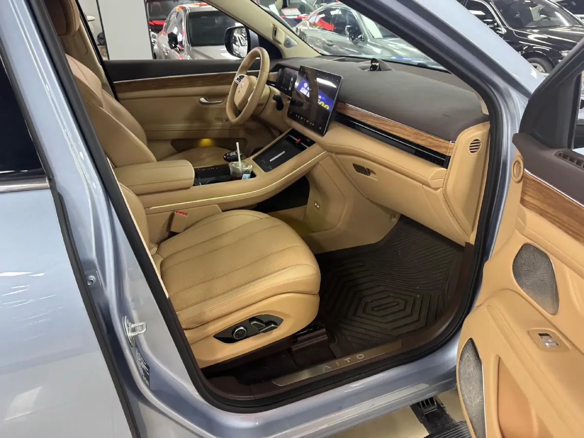 2024 AITO AITO M7 1.5T 152HP L4 REEV 42KWH,autocango,china used car exporter,china ev exporter,chinese used car exporter,chinese used ev exporter