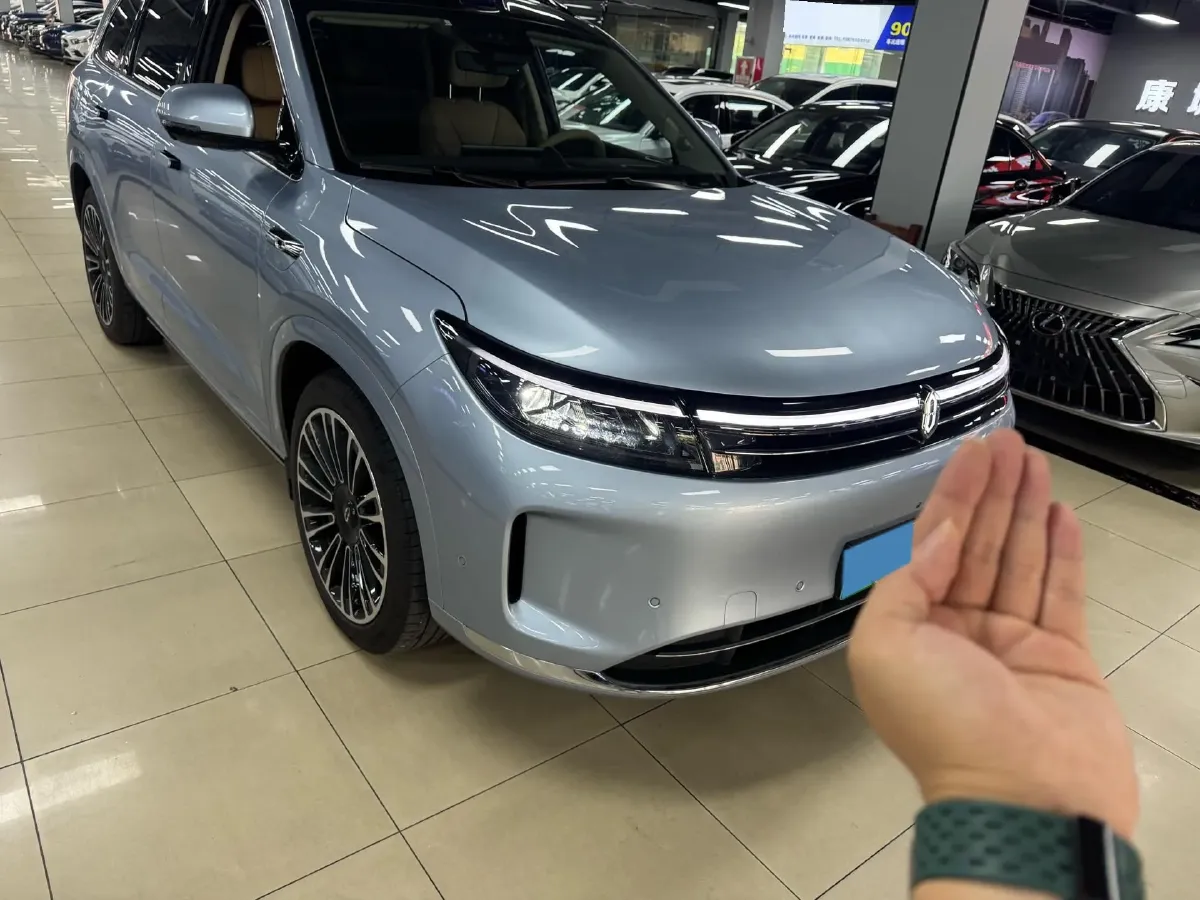 2024 AITO AITO M7 1.5T 152HP L4 REEV 42KWH,autocango,china used car exporter,china ev exporter,chinese used car exporter,chinese used ev exporter