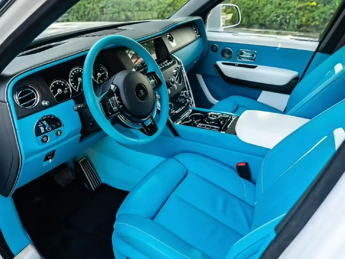 2018 Rolls-Royce Cullinan 6.7T 571HP V12 8AT,autocango,china used car exporter,china ev exporter,chinese used car exporter,chinese used ev exporter