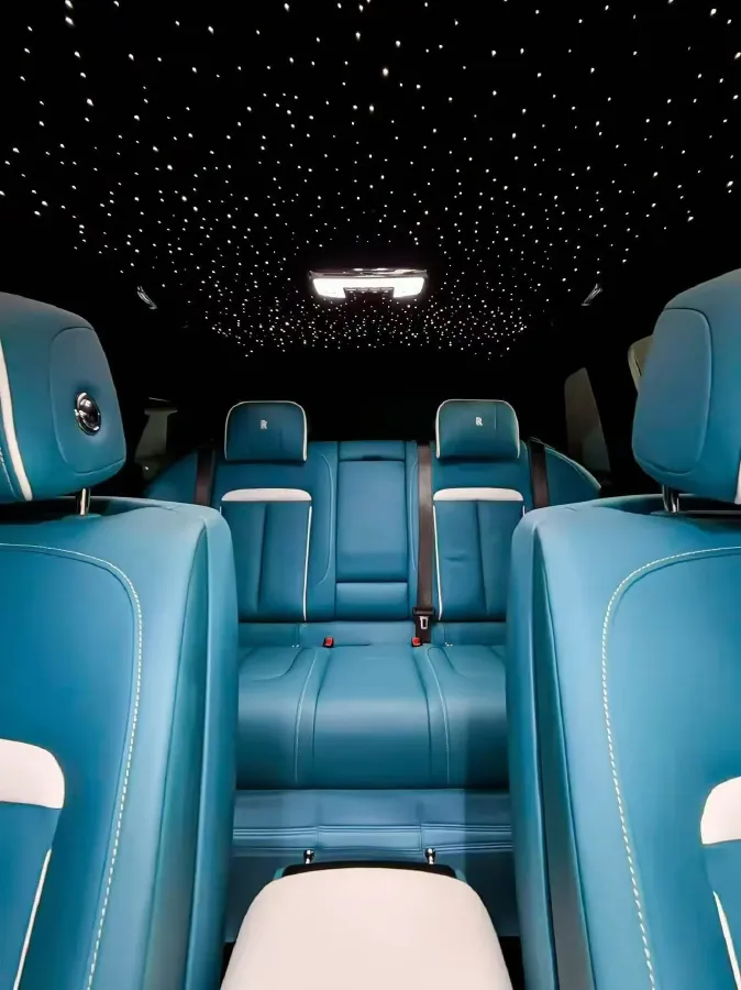 2018 Rolls-Royce Cullinan 6.7T 571HP V12 8AT,autocango,china used car exporter,china ev exporter,chinese used car exporter,chinese used ev exporter