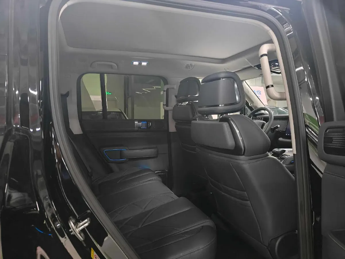 2023 FangChengBao Bao 5 1.5T 194HP L4 E-CVT PHEV 31.8KWH,autocango,china used car exporter,china ev exporter,chinese used car exporter,chinese used ev exporter