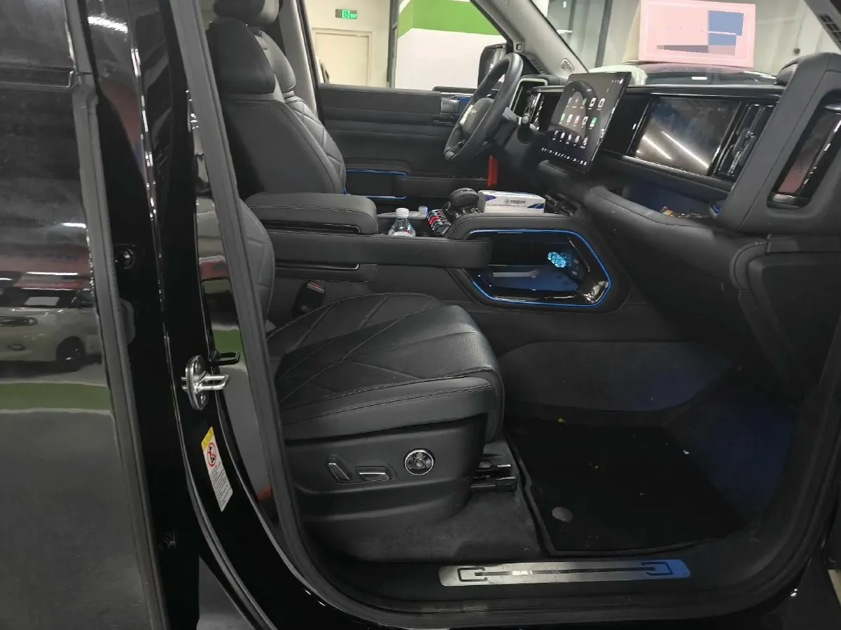 2023 FangChengBao Bao 5 1.5T 194HP L4 E-CVT PHEV 31.8KWH,autocango,china used car exporter,china ev exporter,chinese used car exporter,chinese used ev exporter