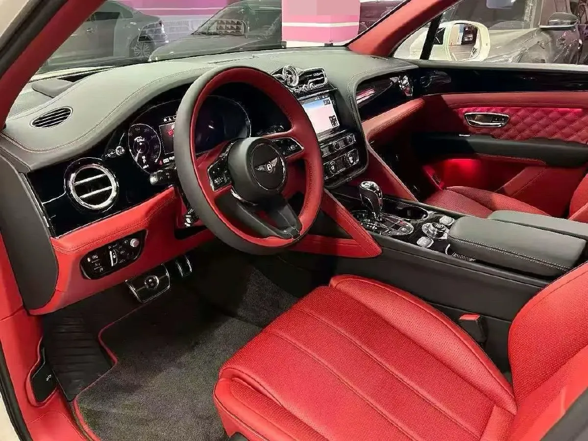 2022 Bentley Bentayga 4.0T 550HP V8 8AT,autocango,china used car exporter,china ev exporter,chinese used car exporter,chinese used ev exporter