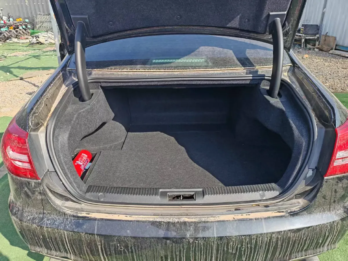 2019 HongQi H7 1.8T 188HP L4 6AT,autocango,china used car exporter,china ev exporter,chinese used car exporter,chinese used ev exporter