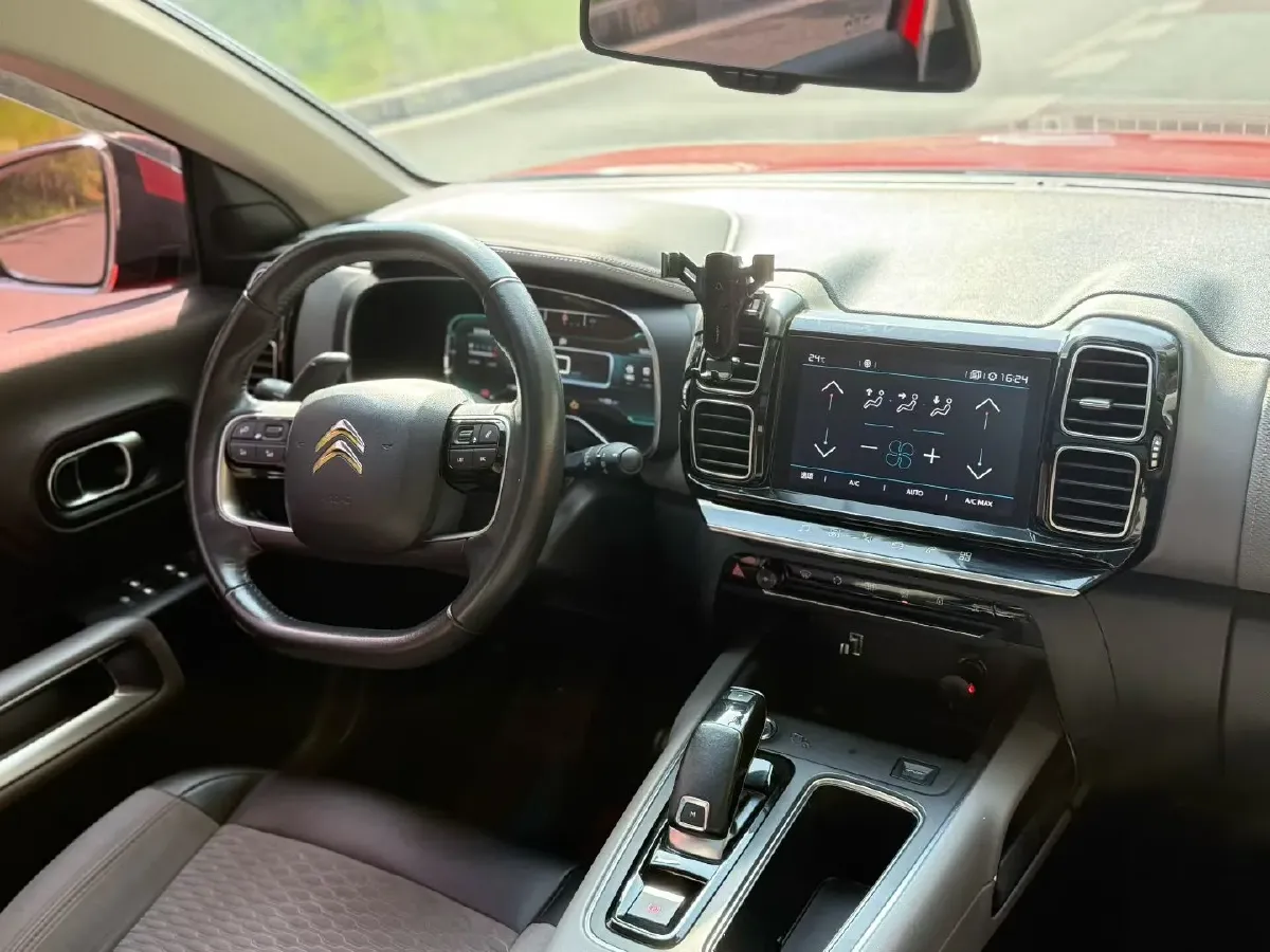 2018 Citroen C5 Aircross 1.6T 167HP L4 6AT,autocango,china used car exporter,china ev exporter,chinese used car exporter,chinese used ev exporter