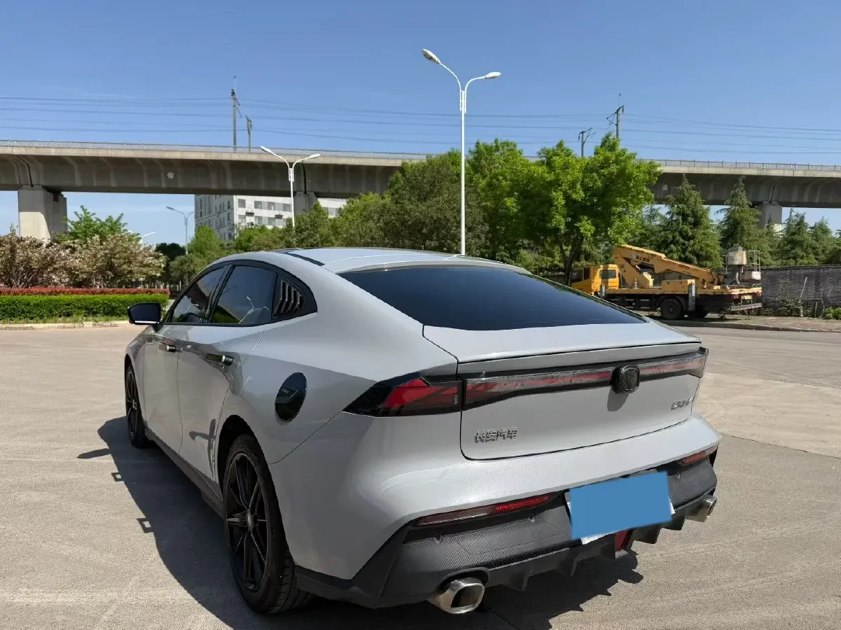 2022 ChangAn UNI-V 1.5T 188HP L4 7DCT,autocango,china used car exporter,china ev exporter,chinese used car exporter,chinese used ev exporter