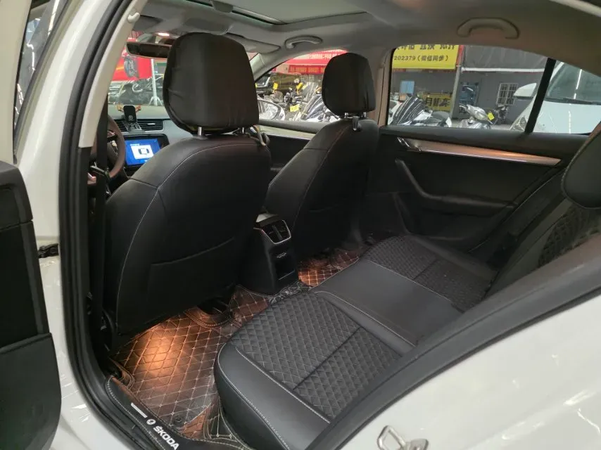 2020 Skoda Octavia 1.5L 113HP L4 6AT,autocango,china used car exporter,china ev exporter,chinese used car exporter,chinese used ev exporter